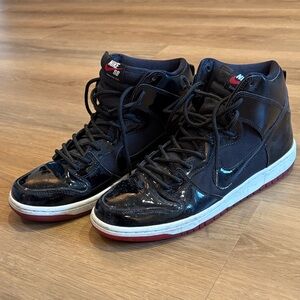 Nike SB Black and Red High-Top Sneakers